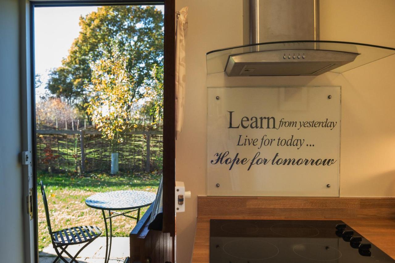 Mollett'S Farm Apartment Saxmundham Bagian luar foto